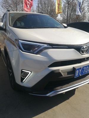 Денні ходові вогні Toyota RAV4