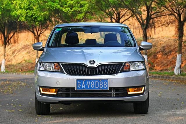 дневные ходовые огни Skoda Spaceback