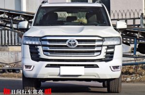 Дневные ходовые огни Toyota Land Cruiser 300